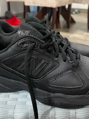New Balance 626 women’s Black Leather Casual Sneakers